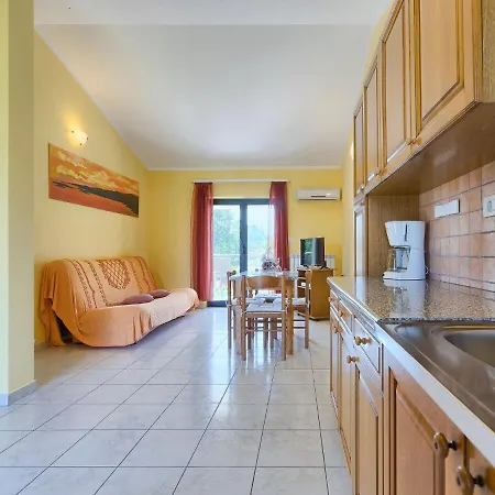 Ksenija-4 By Interhome Apartman Čepljani